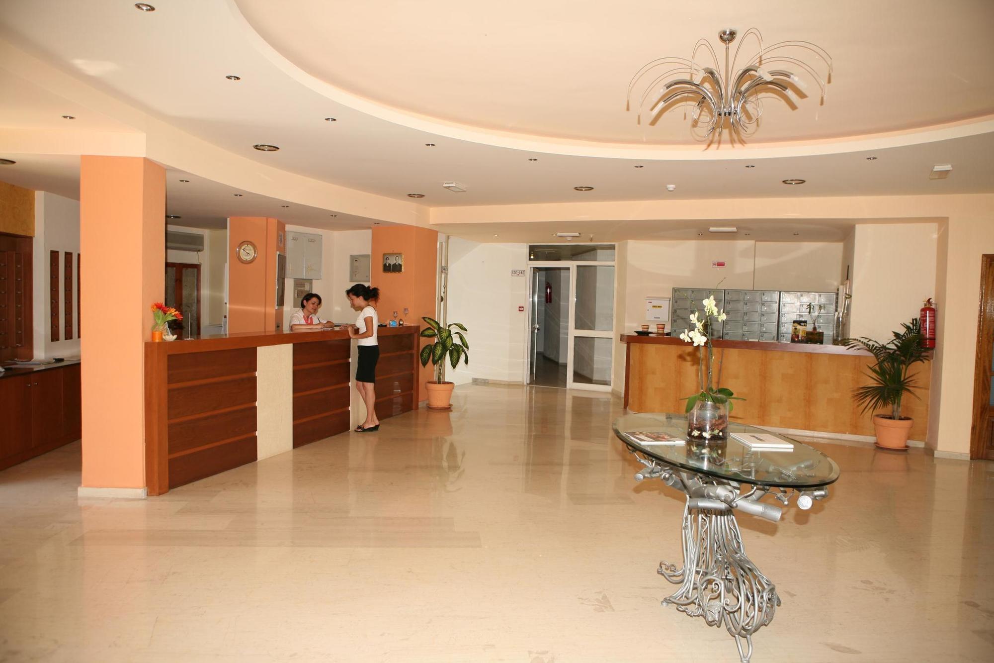 Stella-Katrin Hotel Platanes  Bagian luar foto