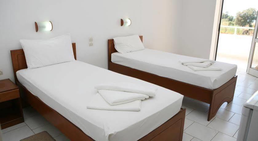 Stella-Katrin Hotel Platanes  Bagian luar foto