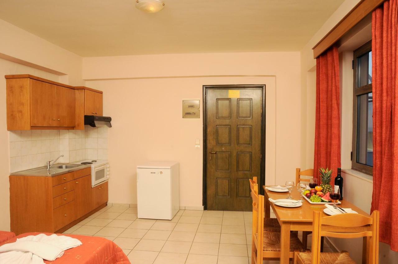 Stella-Katrin Hotel Platanes  Bagian luar foto